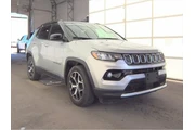 $23223 : Jeep Compass 2024 4x4 Limite thumbnail
