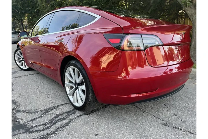$15991 : 2018 Model 3 Long Range image 6