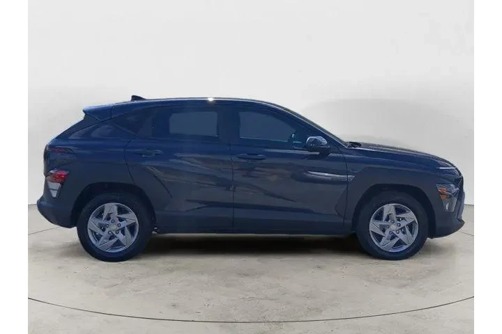 $24888 : Hyundai KONA 2026 SE 4dr SUV image 6