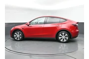 $29952 : Tesla Model Y 2023 AWD 4dr C thumbnail