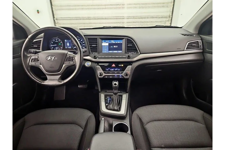 $15998 : Hyundai ELANTRA 2018 Value E image 9