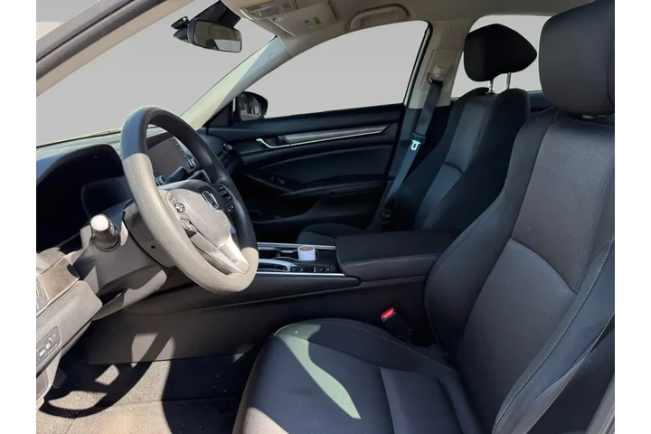 $25985 : Honda Accord 2021 LX 4dr Sed image 9