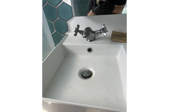 Houses Cleaning services image 8