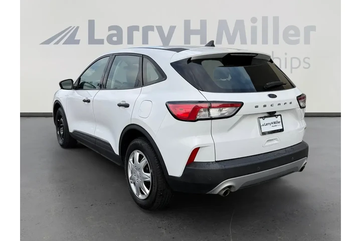 Ford Escape 2022 S 4dr SUV image 3
