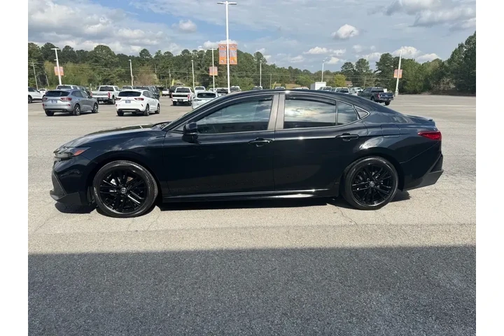 $27991 : Toyota Camry 2025 SE 4dr Sed image 5