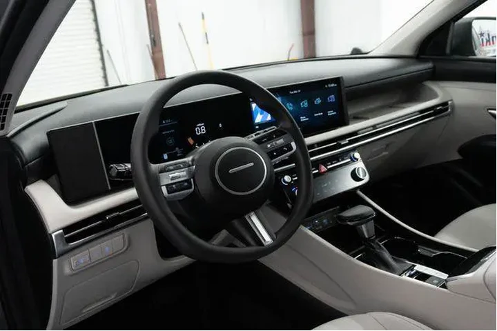 $27588 : Hyundai TUCSON 2025 SEL 4dr image 3