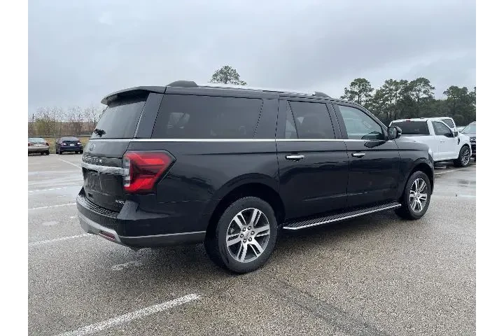 $37981 : Ford Expedition MAX 2023 4x2 image 2