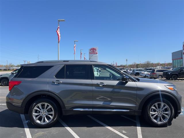 $39990 : PRE-OWNED 2023 FORD EXPLORER image 8