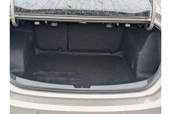 $23999 : Chevrolet Malibu 2024 LT 4dr image 9