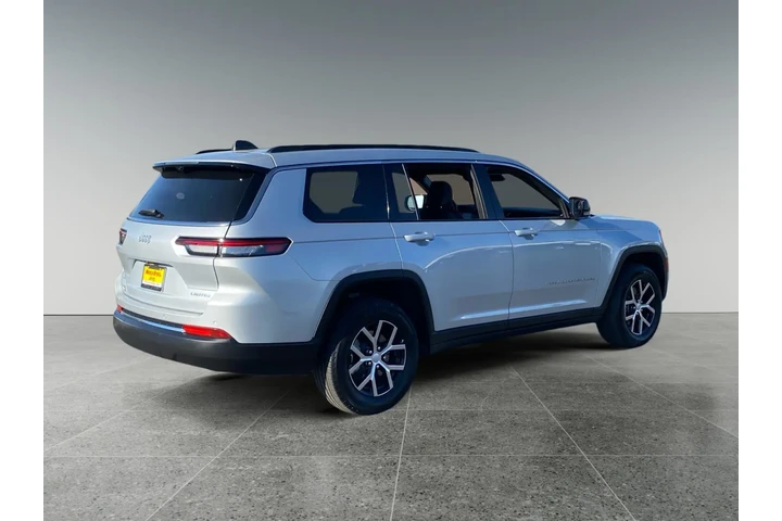 $35875 : Jeep Grand Cherokee L 2024 4 image 5