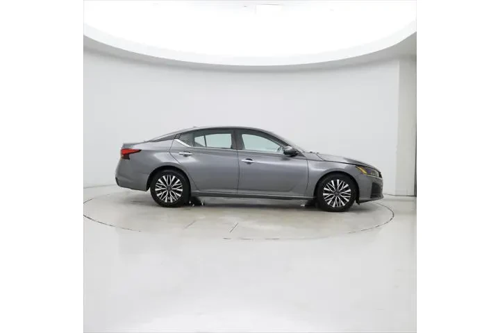 $21998 : Nissan Altima 2023 2.5 SV 4d image 7