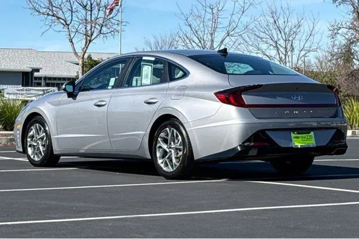 $17988 : Hyundai SONATA 2023 SEL 4dr image 3