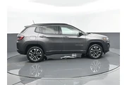 $18233 : Jeep Compass 2023 4x4 Limite thumbnail