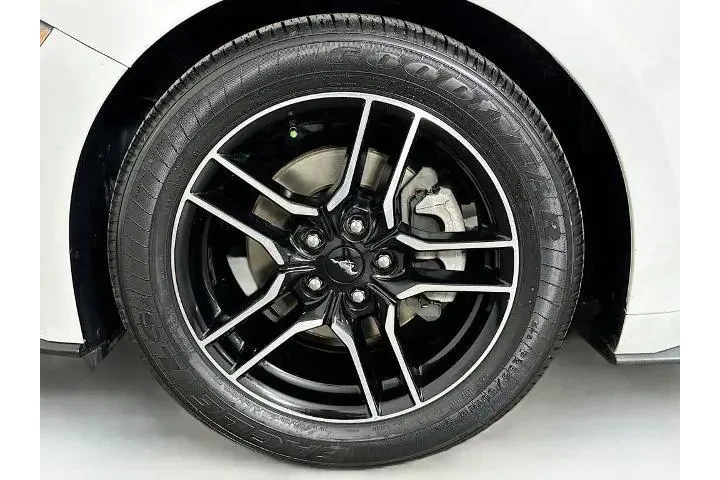 $17497 : Ford Mustang 2018 EcoBoost 2 image 7