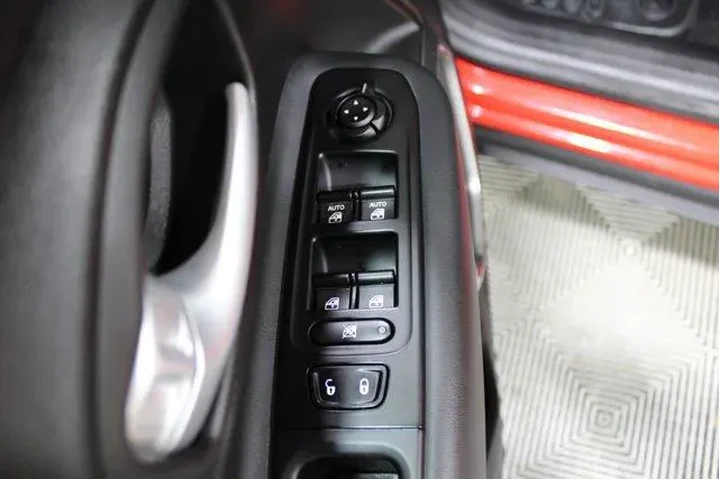 $20733 : Jeep Renegade 2023 4x4 Latit image 7