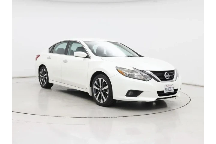 $12998 : Nissan Altima 2017 2.5 SR 4d image 1