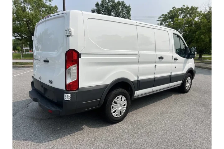 $17500 : 2018 Transit 250 image 6