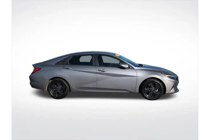 $18500 : Hyundai ELANTRA 2023 SEL 4dr image 9