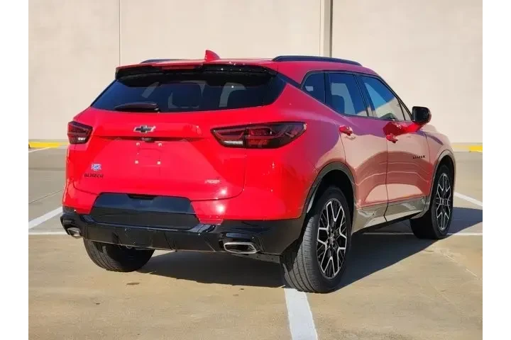 $33782 : Chevrolet Blazer 2023 RS 4dr image 5