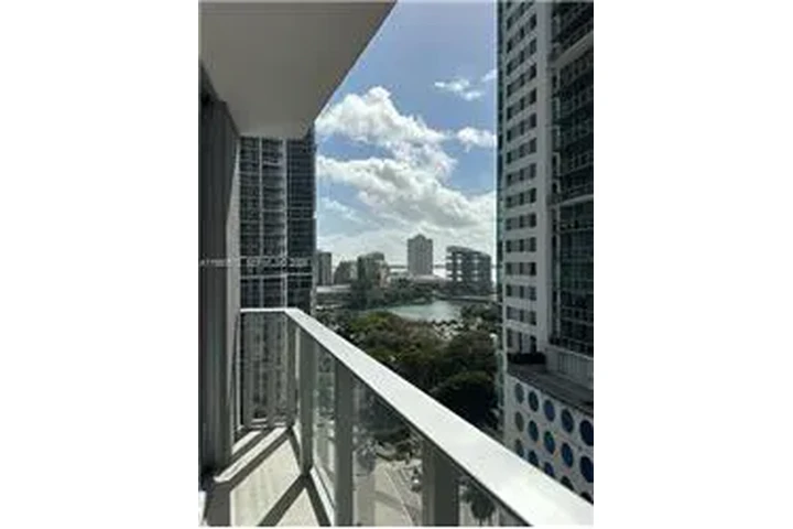 $6300 : Rental property with 1 bedro image 8