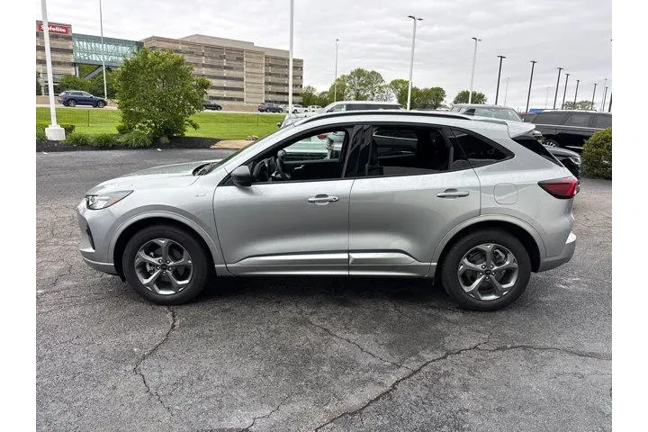 $24485 : Ford Escape 2024 AWD ST-Line image 4