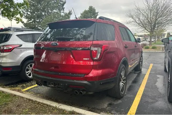 $15995 : Ford Explorer 2018 AWD Sport image 4