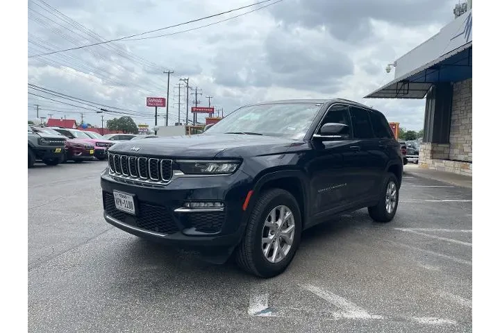 $29998 : Jeep Grand Cherokee 2023 4x2 image 4
