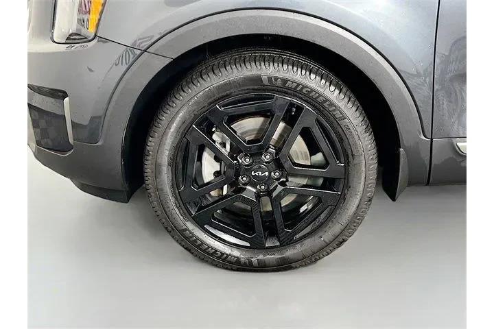 $35975 : Kia Telluride 2023 AWD SX 4d image 10