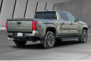 $38700 : Toyota Tacoma 2024 4x2 TRD S thumbnail