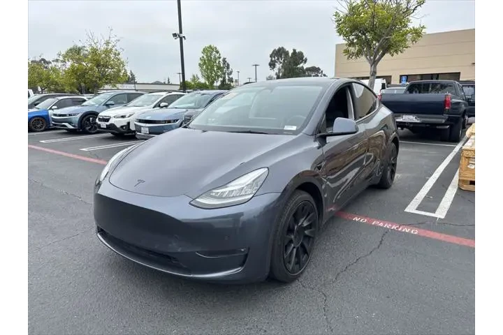 $26995 : Tesla Model Y 2021 AWD Long image 1