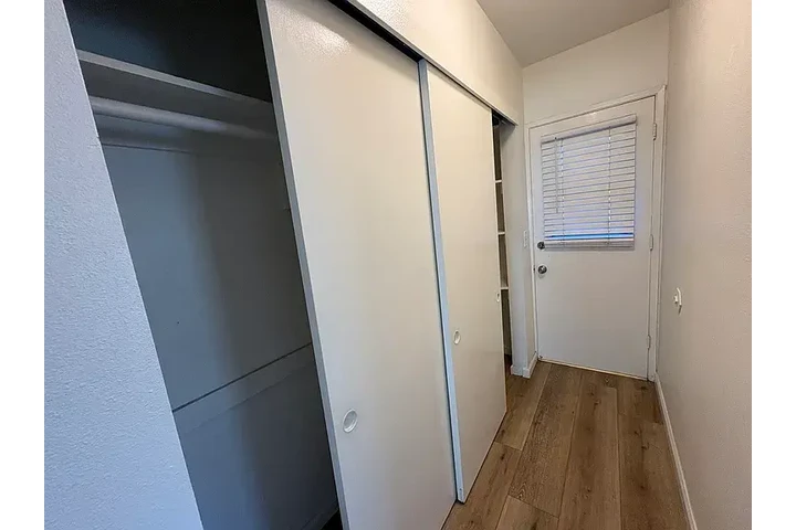 $800 : Remodeled kitchen and bathroom image 6