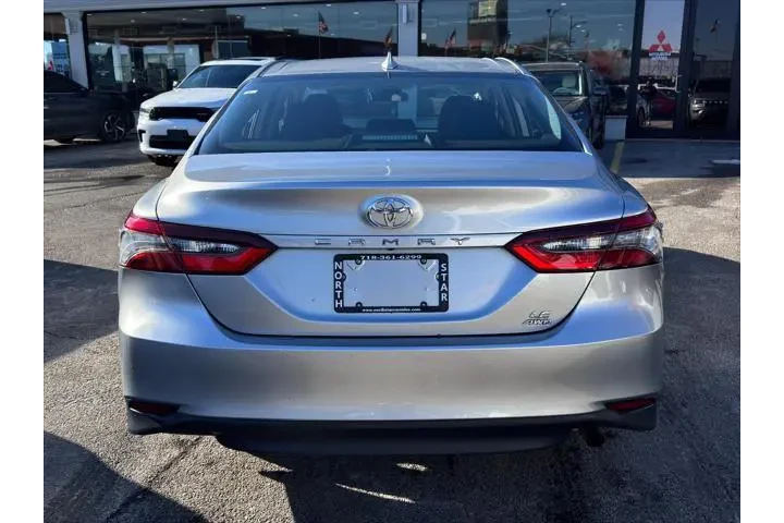 $22895 : Toyota Camry 2022 AWD LE 4dr image 5