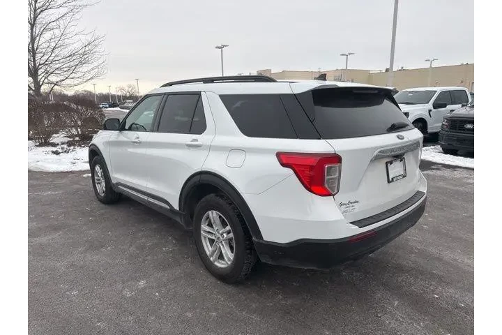 $31000 : Ford Explorer 2022 AWD XLT 4 image 4