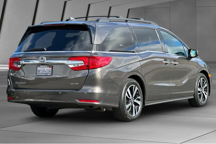 $28000 : Honda Odyssey 2019 Elite 4dr image 4