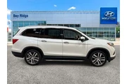 $19063 : Honda Pilot 2017 AWD Touring thumbnail