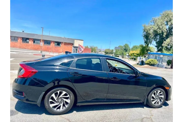 $17995 : 2018 Civic EX image 7