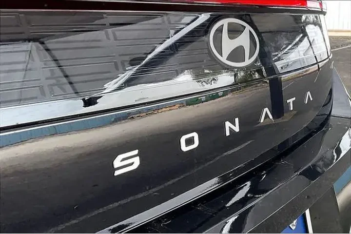 $24325 : Hyundai SONATA Hybrid 2025 S image 10