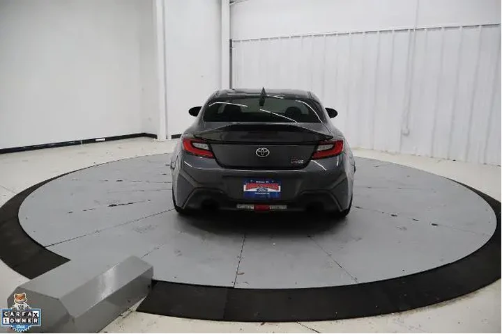 $28995 : Toyota GR86 2023 2dr Coupe 6 image 5