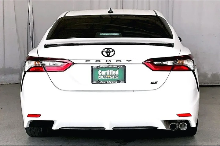 $24491 : Toyota Camry 2023 SE 4dr Sed image 4