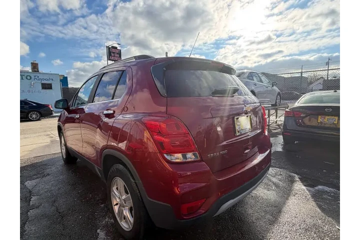 2020 Trax LT image 6