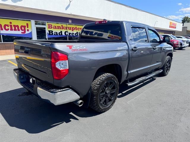 $32299 : 2020 Tundra 4WD SR5 CrewMax 5 image 5