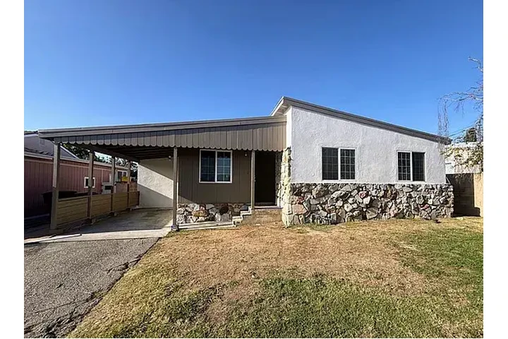 $1625 : HOUSE WILL BE AVAILABLE image 1