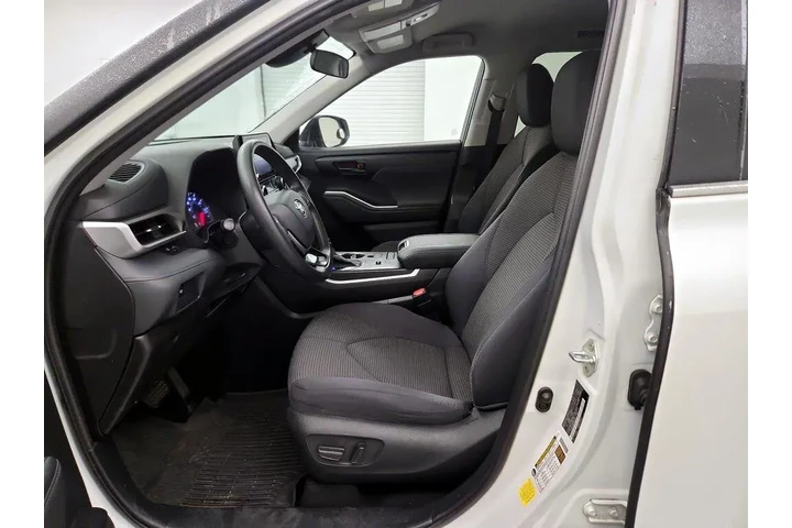 $24998 : Toyota Highlander 2021 L 4dr image 10