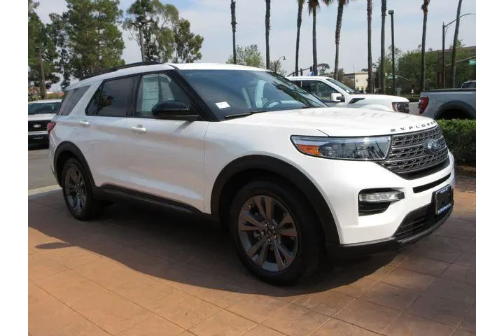 $29950 : Ford Explorer 2023 XLT 4dr S image 6