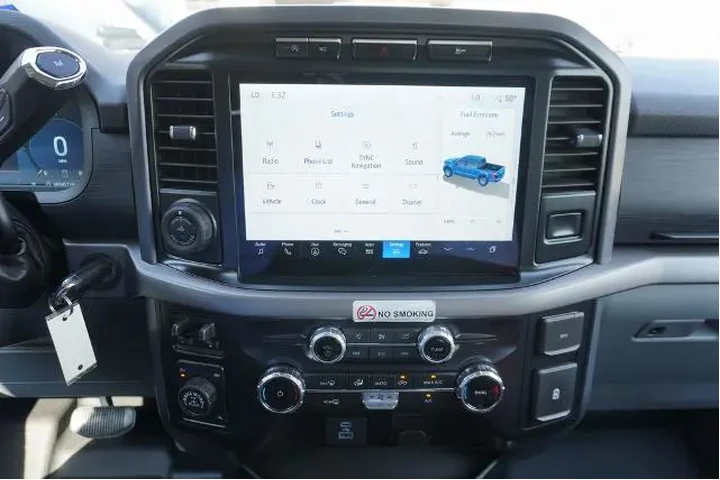 $38988 : Ford F-150 2024 4x4 XLT 4dr image 8