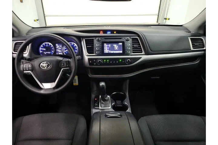 $22998 : Toyota Highlander 2019 LE 4d image 9