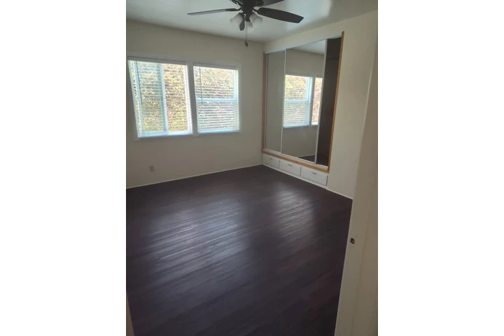 $1875 : SOUTHGATE  CASA DUPLEX image 6