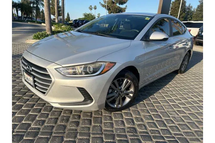 $12995 : Hyundai ELANTRA 2018 image 2