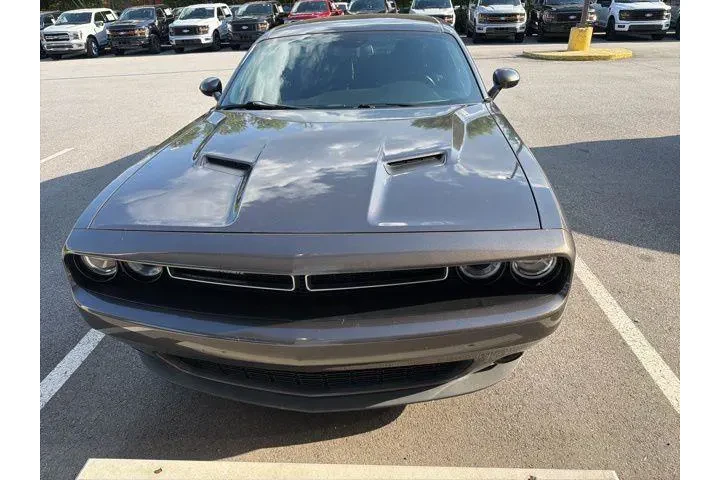$23539 : Dodge Challenger 2020 SXT 2d image 6