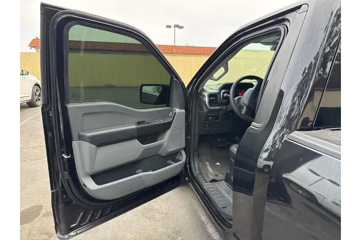 $52000 : Ford F-150 2024 4x4 XL 2dr R image 6